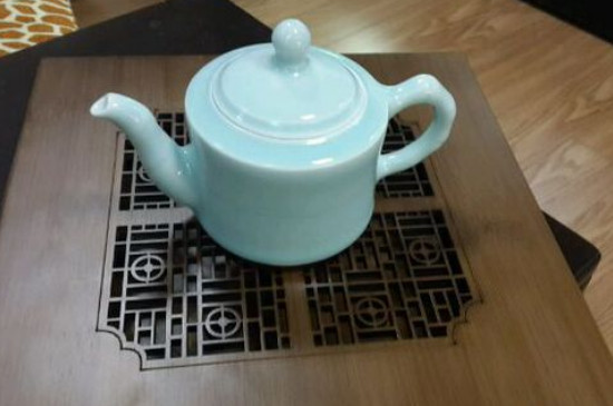 瓷壺適合泡什么茶，瓷器茶具喝什么茶好