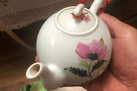 瓷壺適合泡什么茶，瓷器茶具喝什么茶好