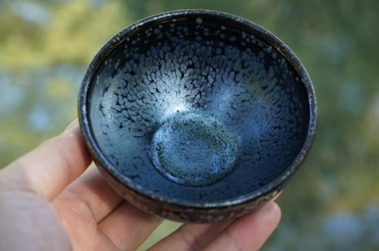 怎么鑒別建盞化學(xué)釉，真假建盞的對比與辨別