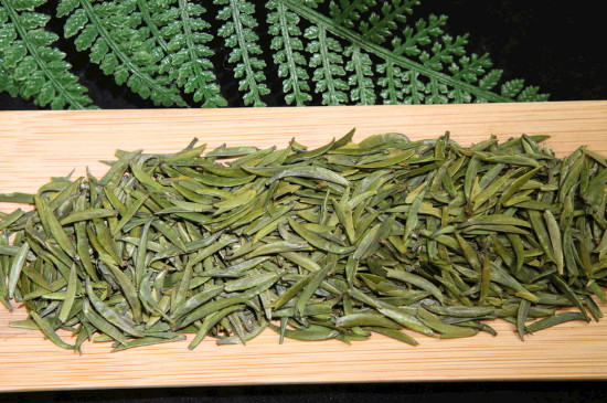 竹葉青茶泡不立起來怎么回事，竹葉青茶怎么泡立起來