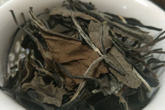 福鼎白茶貢眉和壽眉的區別，壽眉與貢眉有什么區別