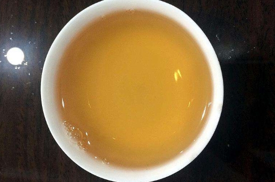 白茶三年為藥七年為寶的原理，為什么說一年茶三年藥七年寶？