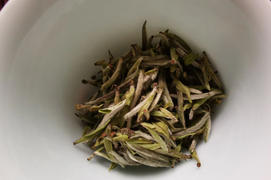 新舊白茶怎么區分，怎么分辨白茶是新還是舊