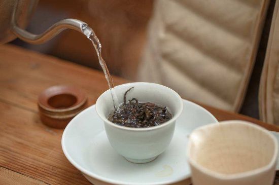為什么喝巖茶看不起別的茶，喝巖茶的看不上所有茶類？