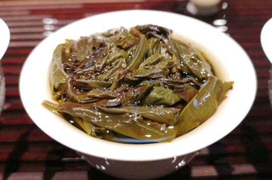 長期喝巖茶會上火嗎？巖茶這樣喝了容易上火！
