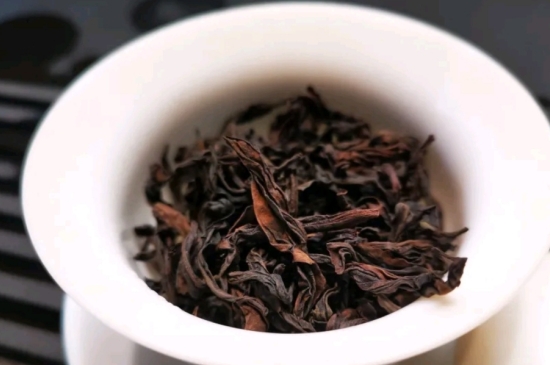 長期喝巖茶會上火嗎？巖茶這樣喝了容易上火！
