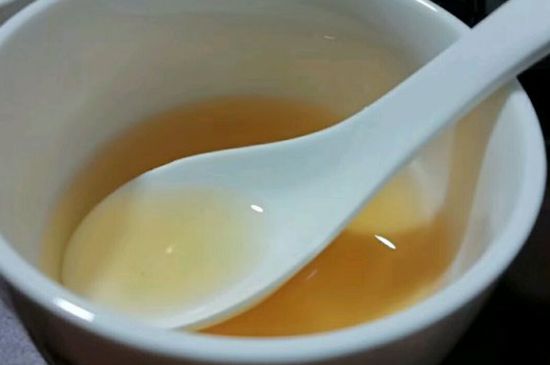 女人喝紅茶好還是喝普洱茶好，普洱茶和紅茶哪個(gè)適合女人喝