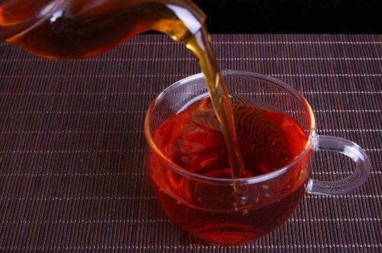紅茶會加重濕氣嗎，喝什么茶能去除體內濕氣