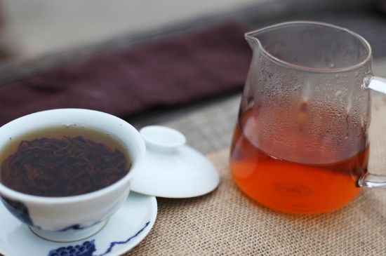 紅茶有6年了還能喝不，過期紅茶未必不能喝！