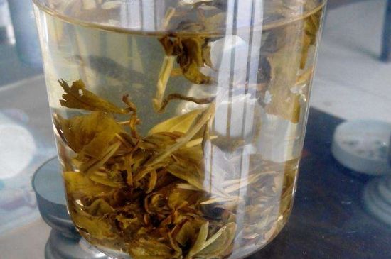 茉莉龍珠保質期多長時間，茉莉龍珠茶放幾年了還能喝嗎？