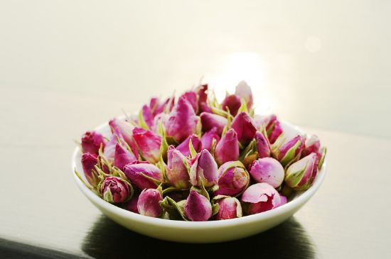 玫瑰花茶怎么泡不開，玫瑰花茶泡著不開花