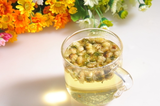 喝菊花茶有什么效果，女人長期喝菊花茶好嗎？