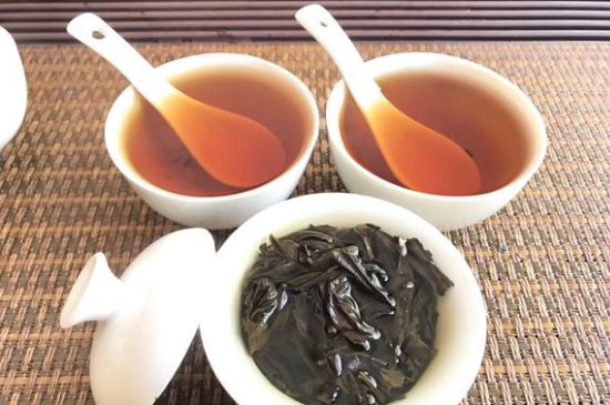大紅袍第一泡要倒掉嗎，洗茶水需倒掉但第一泡出湯