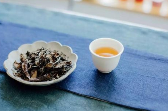 福鼎白茶能長時間悶泡嗎，老白茶可以悶著喝嗎？
