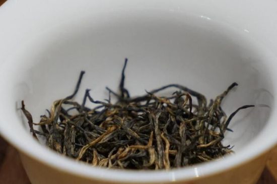 怎樣鑒別金駿眉的好壞，金駿眉紅茶的鑒別方法
