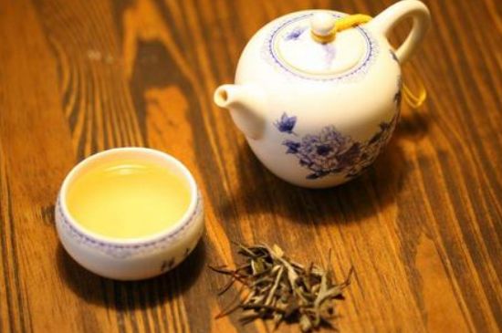 什么茶葉容易放香精，香精茶有什么危害？