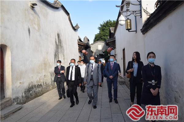 外國駐華使節一行參觀三坊七巷