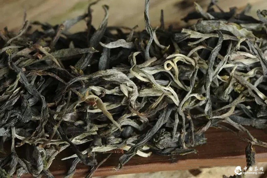 普洱茶手工殺青與機器滾筒殺青的區別